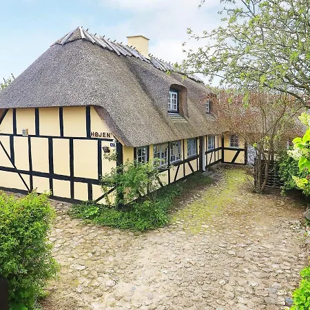 Idyllic Countryside Retreat-By Traum *